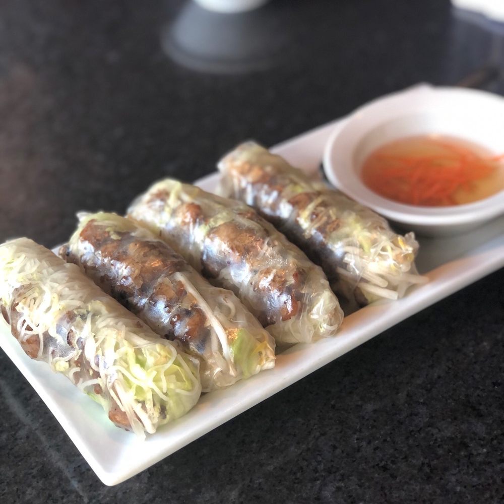 Grilled Pork Salad Rolls