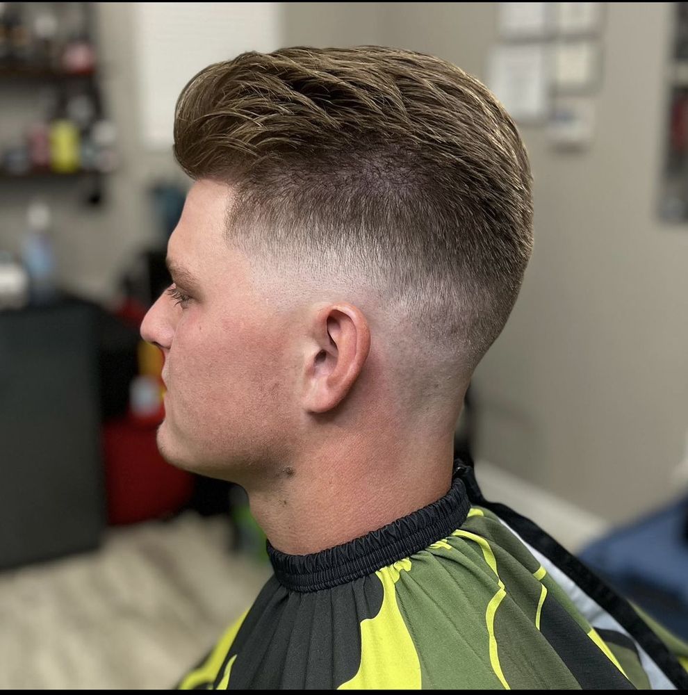 Harry’s Barbershop Logo