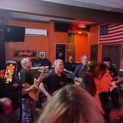 Gunther's Tap Room - It was a fun evening with great music, dancing and lovely people.