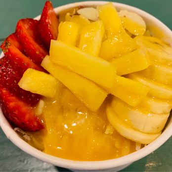 Mo 'Ono Hawai'i - Small Açaí Bowl, drizzled with Lilikoi Butter! - Food Trucks Near Me - Kahului, Hawaii Mo 'Ono Hawai'i - Small Açaí Bowl, drizzled with Lilikoi Butter! - Food Trucks Near Me - Kahului, Hawaii