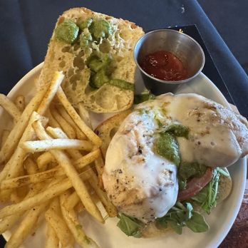 Twisted Fork - Grilled chicken sandwich - Cocktail Bars Near Me - El Paso, Texas Twisted Fork - Grilled chicken sandwich - Cocktail Bars Near Me - El Paso, Texas