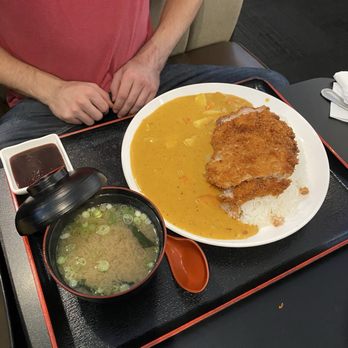 Vel Asian Cuisine - Huge plate of chicken curry - Japanese Near Me - Indianapolis, Indiana Vel Asian Cuisine - Huge plate of chicken curry - Japanese Near Me - Indianapolis, Indiana