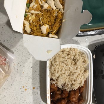 How Lee Chinese Food - Tiny portions! General Tso's Chicken and Chicken Fried Rice. - Chinese Near Me - Pittsburgh, Pennsylvania