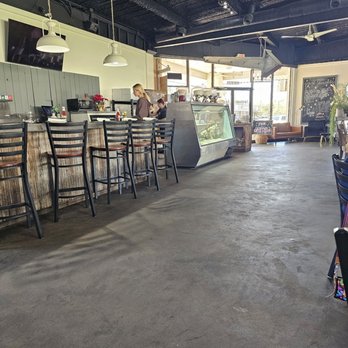 Farmhouse Cafe - View from table - American Near Me - Huntsville, Texas