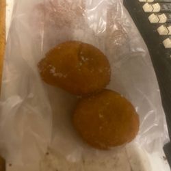 Great Wall Chinese Restaurant - I'm so impressed!!!!! My boyfriend wanted Chinese tonight and I just wanted something sweet. The fries donuts were amazing