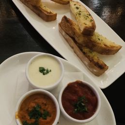 Garlic bread with dipping sauces Garlic bread with dipping sauces