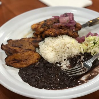 Chichen Itza Restaurant - Mexican Near Me - Los Angeles, California