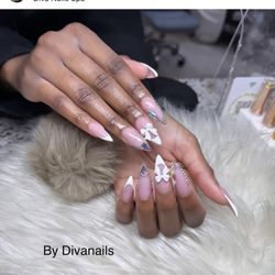 Diva Nails Spa - Nails