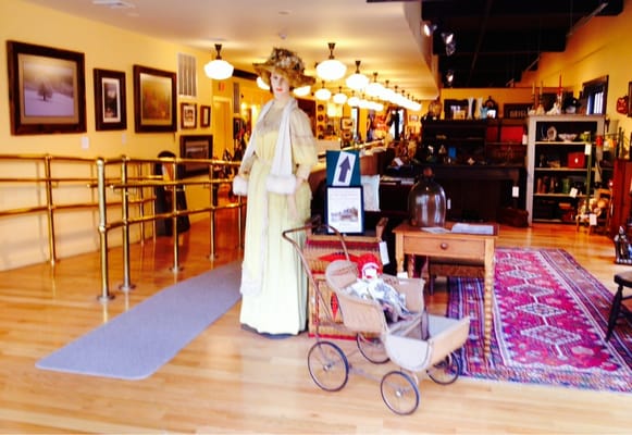 Tannersville Antique & Artisan Center by null