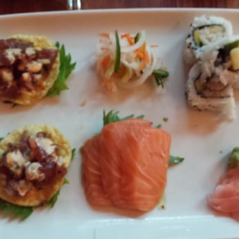 Kona Cafe - Kona combo plate ($13.99) - Sushi Bars Near Me - Lake Buena Vista, Florida Kona Cafe - Kona combo plate ($13.99) - Sushi Bars Near Me - Lake Buena Vista, Florida