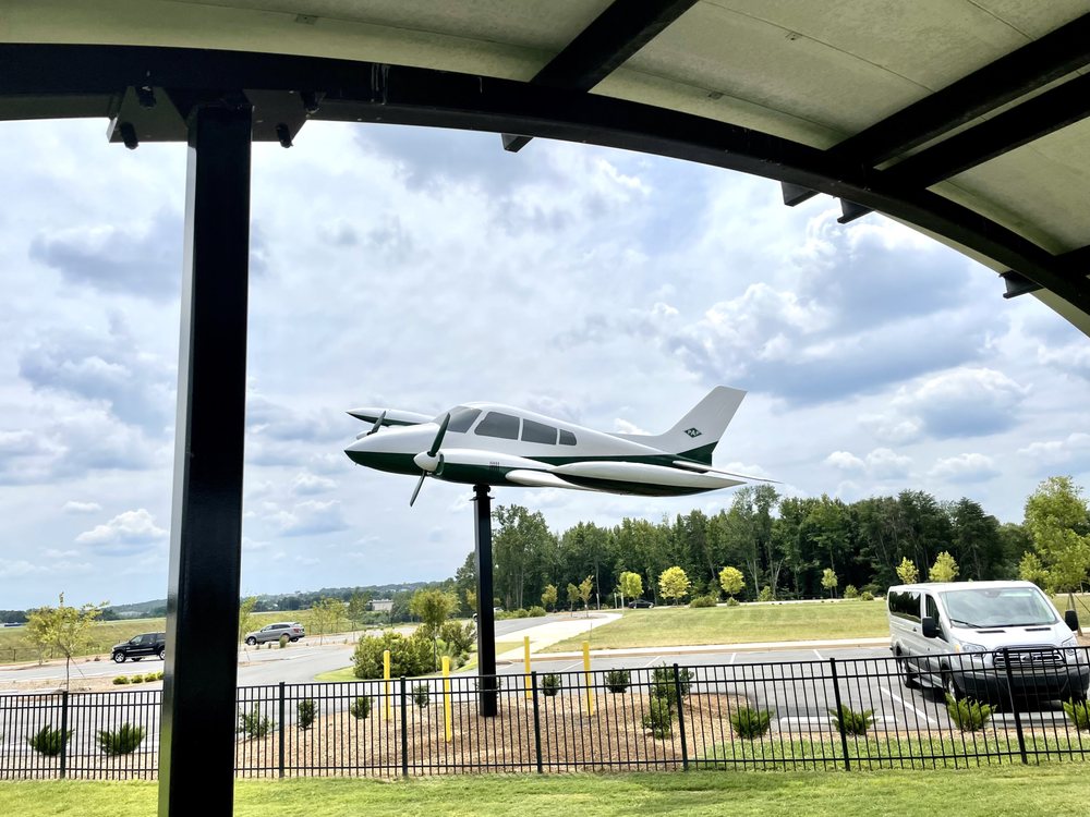 GREENVILLE DOWNTOWN AIRPORT Updated October 2024 13 Photos 100