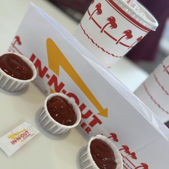In-N-Out Burger - Fast Food Near Me - West Covina, California In-N-Out Burger - Fast Food Near Me - West Covina, California