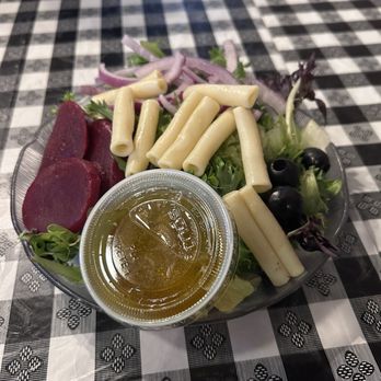 Carmine’s Pizza & Pasta - Side salad - Pizza Near Me - Latrobe, Pennsylvania