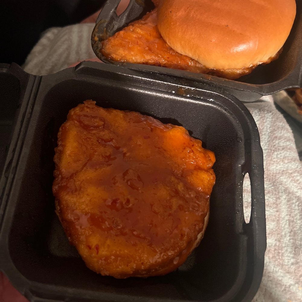 Wingstop - Ordered 2 chicken sandwiches basically got one and a half they forgot the bun and pickles smh :( - Chicken Wings Near Me - Rancho Cucamonga, California Wingstop - Ordered 2 chicken sandwiches basically got one and a half they forgot the bun and pickles smh :( - Chicken Wings Near Me - Rancho Cucamonga, California