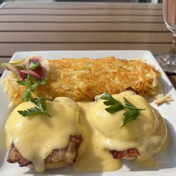 Caffe 11th Avenue - Eggs Benedict sub bacon - American Near Me - Yakima, Washington