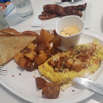 Omelet Bar - The Bostonian - Breakfast & Brunch Near Me - Orlando, Florida