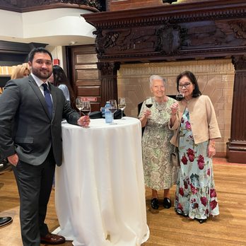 Harvard University - Two Grandma's with Sonshine - Colleges & Universities Near Me - Cambridge, Massachusetts Harvard University - Two Grandma's with Sonshine - Colleges & Universities Near Me - Cambridge, Massachusetts