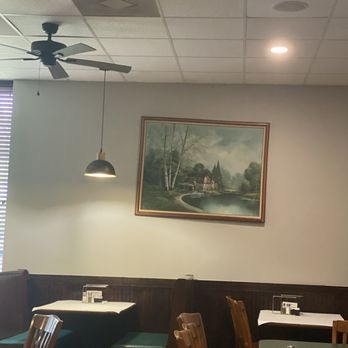 Kings Pizza & Italian Restaurant - Inside - Pizza Near Me - King George, Virginia Kings Pizza & Italian Restaurant - Inside - Pizza Near Me - King George, Virginia