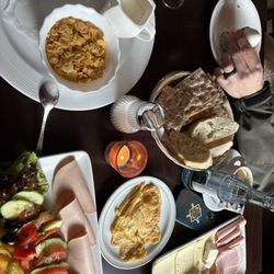 Cafe Cenmoro - Breakfast