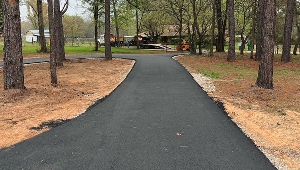 Driveway Asphalt - The advantages of asphalt simply add up to superior value. Asphalt is safe, smooth and durable. It can be built constructed to last indefinitely. Asphalt is fast to construct and maintain and asphalt contractors know how to “get in and get out” of construction zones.