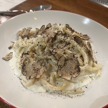 Four Bricks By La Crosta - Cacio e Pepe - Italian Near Me - Whittier, California Four Bricks By La Crosta - Cacio e Pepe - Italian Near Me - Whittier, California