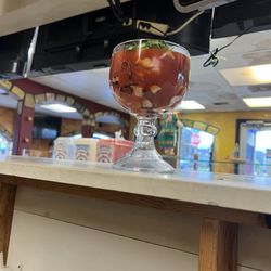 Taqueria El Tarasco - Cóctel de camarón y pulpo
