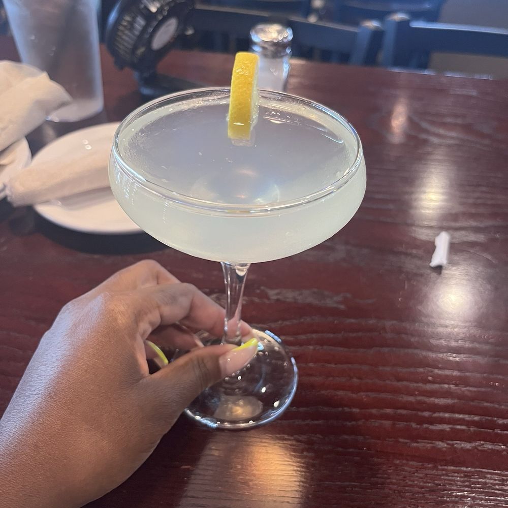Two Stones Pub - French 75 - New American Near Me - Middletown, Delaware Two Stones Pub - French 75 - New American Near Me - Middletown, Delaware