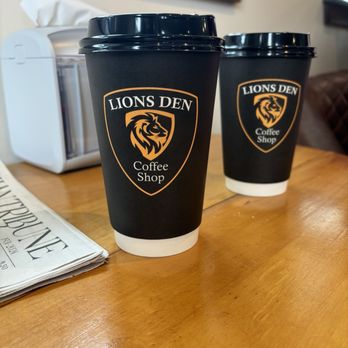 Lions Den Coffee Shop - London Fog & Caramel Biscotti Latte - Coffee & Tea Near Me - Southington, Connecticut