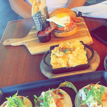 Oak - Pork belly tacos, Mac and cheese and oak burger with side of fries - New American Near Me - Laguna Beach, California