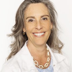 Crossroads Chiropractic & Wellness - Family Medicine Physician Dr. Suzanne Rowden