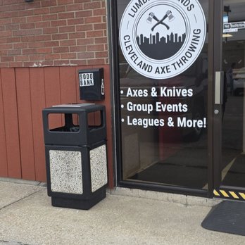 Cleveland Axe Throwing - Axe Throwing Near Me - Valley View, Ohio