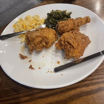 Kelsey's - Fry Chicken with a Mac & cheese and collards. We shared sides this is not the original plate - Soul Food Near Me - Atlantic City, New Jersey
