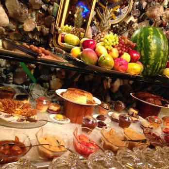 Marius Degustare - Dessert selections...hard to decide - Mediterranean Near Me - Rio de Janeiro, RJ