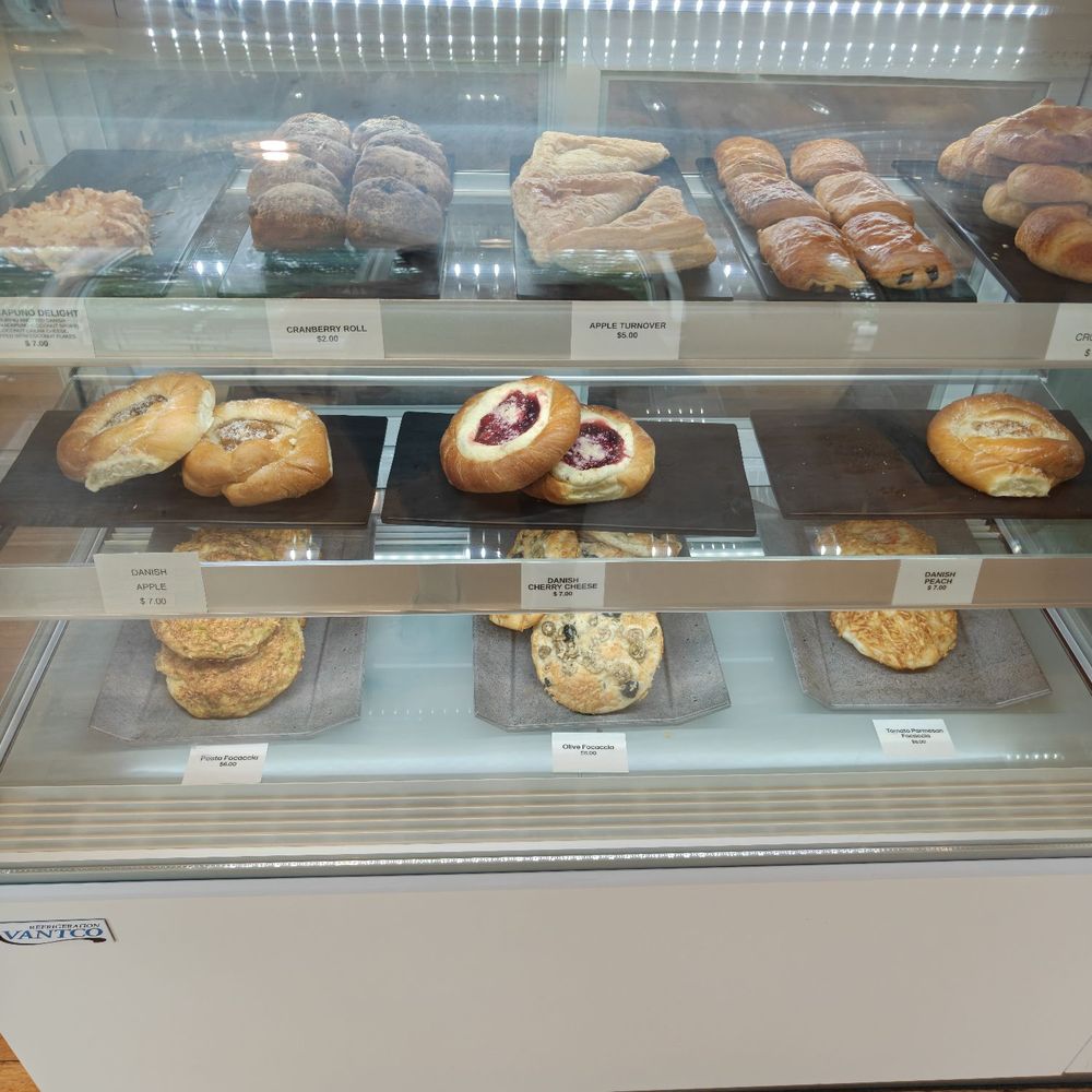 Unisphere Cafe By The August Tree - Display case - Cafes Near Me - Queens, New York