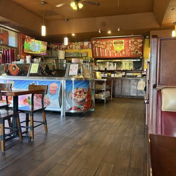 Vero's Mexican and Seafood - Inside - Mexican Near Me - Temecula, California Vero's Mexican and Seafood - Inside - Mexican Near Me - Temecula, California