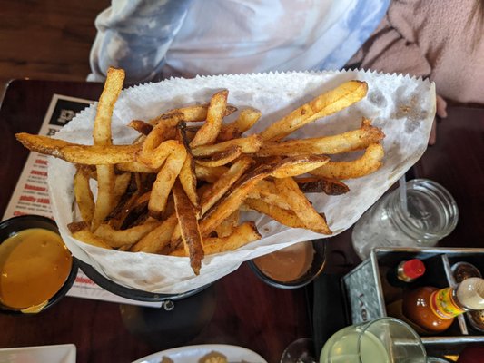 Pour House Pub by null