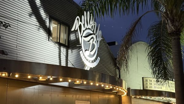 Belly Up Tavern by null