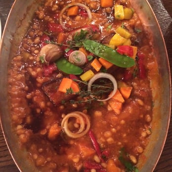 Les Papilles - Grilled pork belly in bean stew - Wine Bars Near Me - Paris, 75