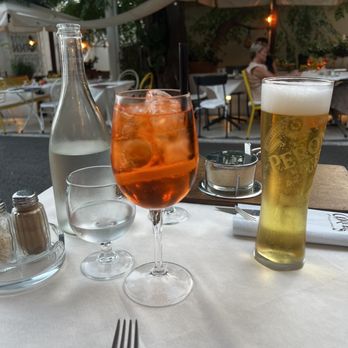 Saraceno d'Oro - aperol spritz & a beer - Italian Near Me - Positano, SA Saraceno d'Oro - aperol spritz & a beer - Italian Near Me - Positano, SA