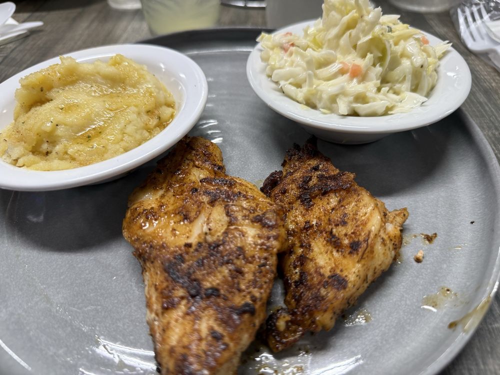 Shells Seafood & Sports Logo