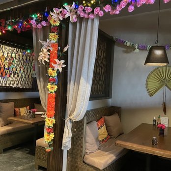 Nara Thai - seating area - Thai Near Me - Freehold, New Jersey