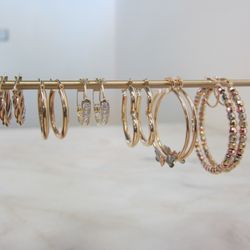 Salerno Pawn and Jewelry - Unique styles of gold hoop earrings you won't find anywhere else!
(aretes argollas de oro 14 kilates)