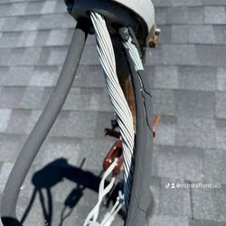 Wired right electric - Top of riser service with deteriorating service entrance cable
