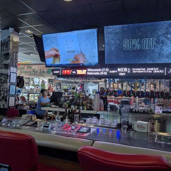 Johnny Mac's Restaurant & Bar - Inside has a real Irish pub/sports bar vibe. Plenty of gaming options around the bar as well as multiple big screen TVs. - Pizza Near Me - Henderson, Nevada