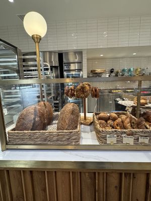 Helms Bakery by null