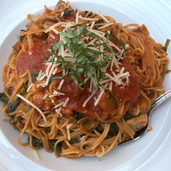 Il Culaccino - Capellini Marinara with Spinach & Mushrooms - Italian Near Me - Chicago, Illinois