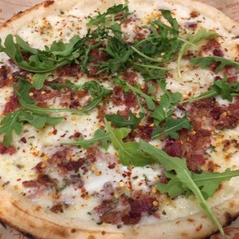 Blaze Pizza - White top pizza - Salad Near Me - Winter Park, Florida