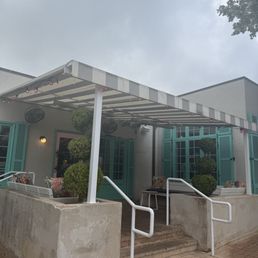 Exterior / Outside