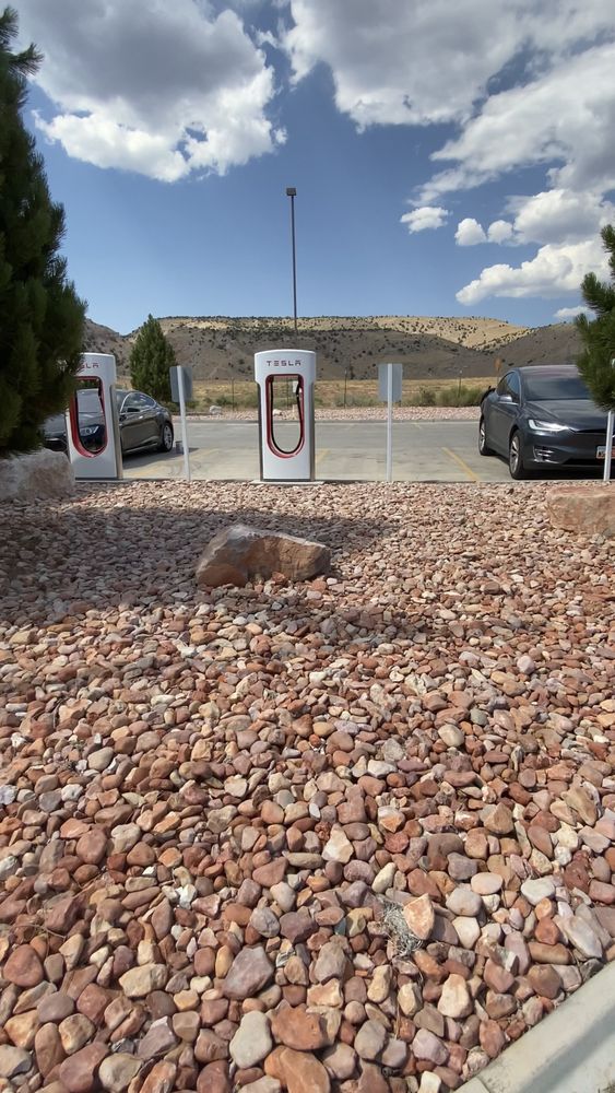 TESLA SUPERCHARGER Updated June 2024 20 W 1400th N, Richfield, Utah