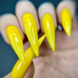 Everyday Nails Studio - Acrylic nails done by Andy, IG: everydaynail2 and @everydaynails_studio